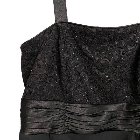Dressbarn Collection Tiered Cocktail Dress Women's Size 16 Black Lace Whimsigoth - Picture 4 of 16